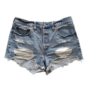 Levi’s 501 Distressed Button-Fly Jean Shorts size 31